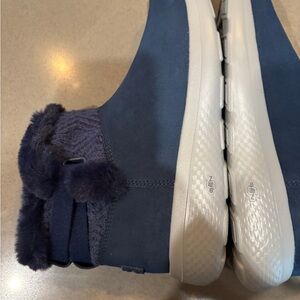 Skechers On The Go City 2 Cozy Vibe Boots Women's 7 Blue Navy A112 NWB